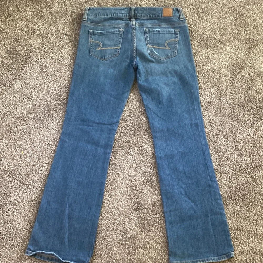American Eagle boyfriend jeans.  Size 6 in great condition - Picture 6 of 7